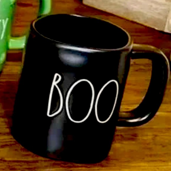 NWT Rae Dunn BOO in black Artisan Collection Magenta Ceramic Coffee/Tea Mug/Cup - Picture 1 of 4